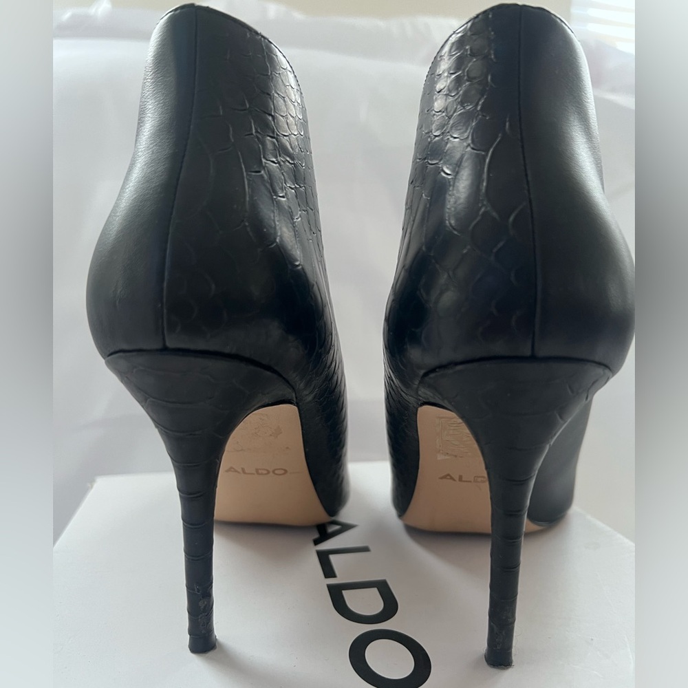 ALDO Booties - Picture 3 of 5